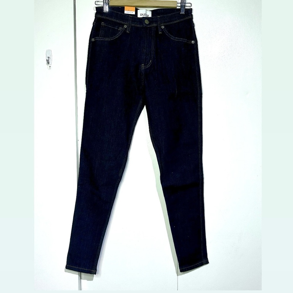 Classic Dark Blue Straight Leg Jeans with stretch 28x28 nwt